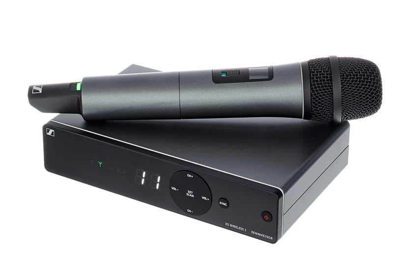 Sennheiser XSW1-825 Single Hand Wireless Microphone